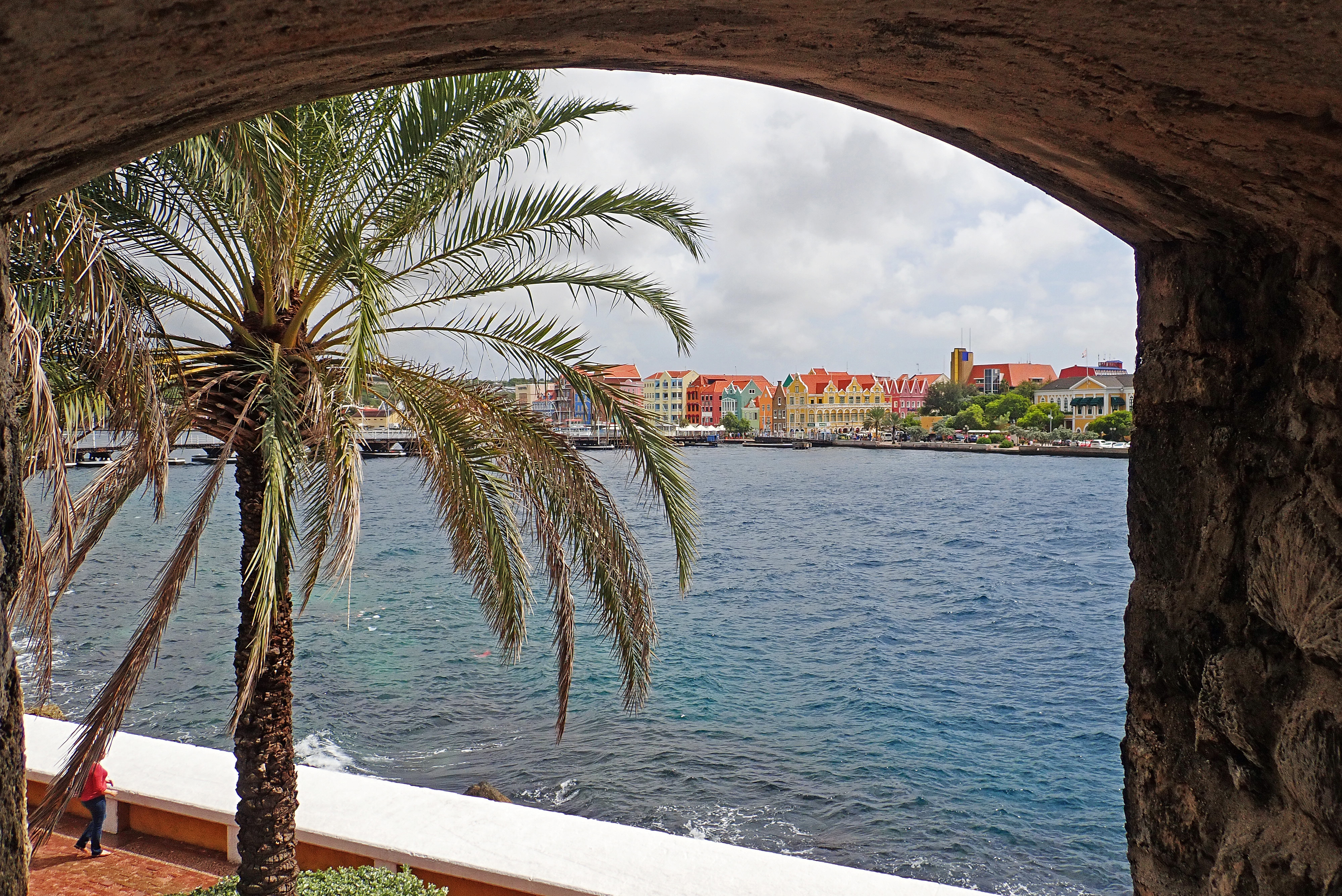 2018-01-18 - 11-34-47 - Willemstad Stadtmauer